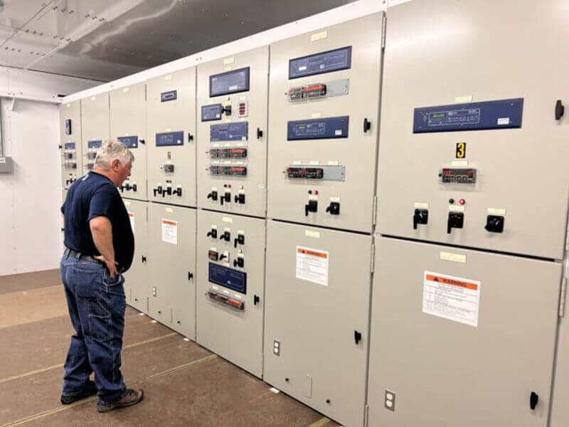 neta certified companies tech inspects switchgear